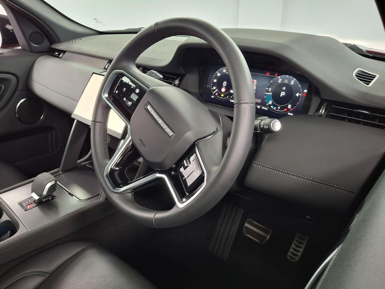 Used Land Rover Discovery Sport 2023 for sale - 76313923: Photo 4