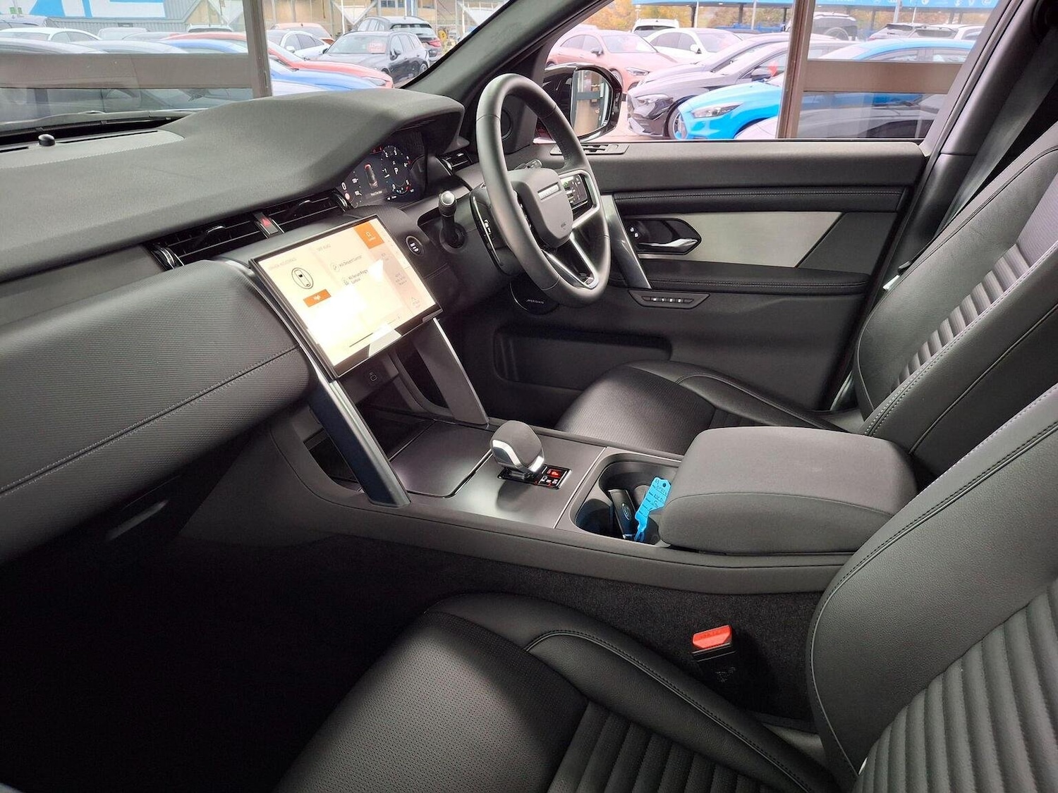 Used Land Rover Discovery Sport 2023 for sale - 76313923: Photo 7