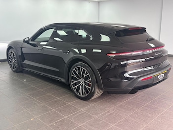 Used Porsche Taycan 2022 for sale - 79328252: Photo