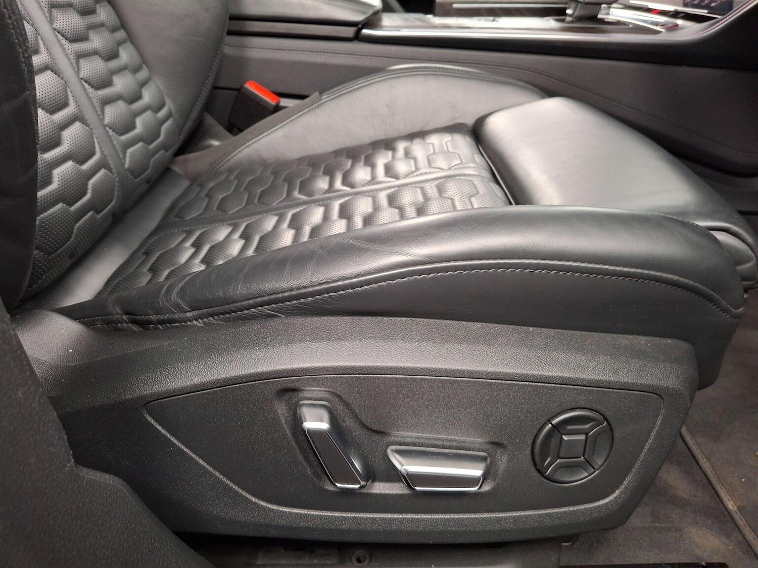 Used Audi RS6 Avant 2021 for sale - 76618622: Photo 19