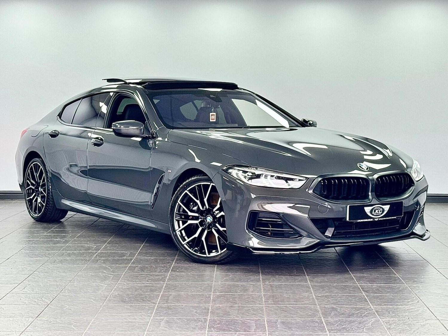 Used BMW 8 Series 2022 for sale - 76149319: Photo 2