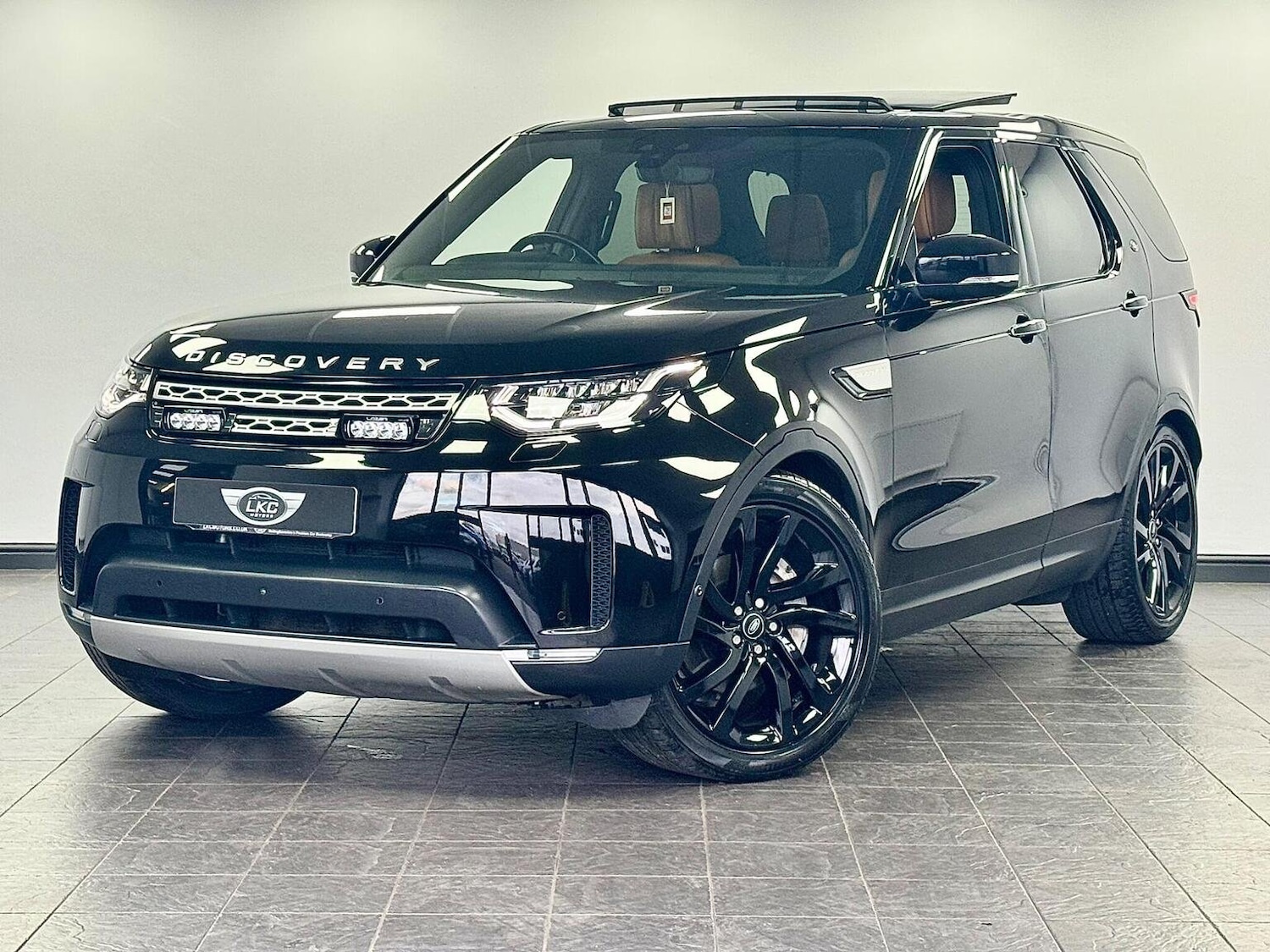 Used Land Rover Discovery 2020 for sale - 76369242: Photo 1