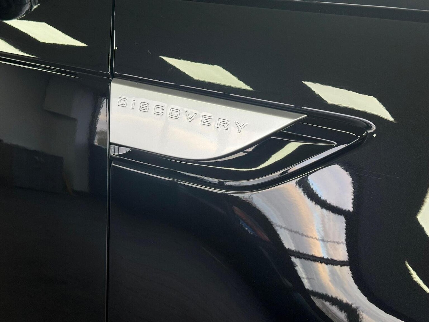 Used Land Rover Discovery 2020 for sale - 76369242: Photo 32