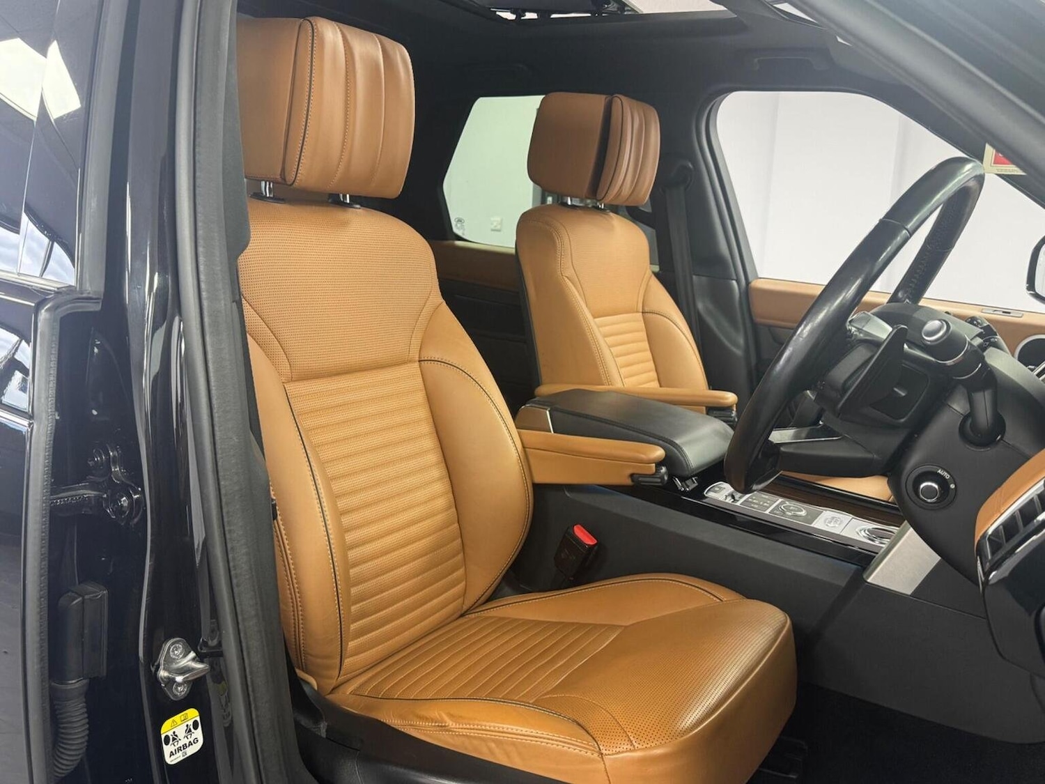 Used Land Rover Discovery 2020 for sale - 76369242: Photo 6