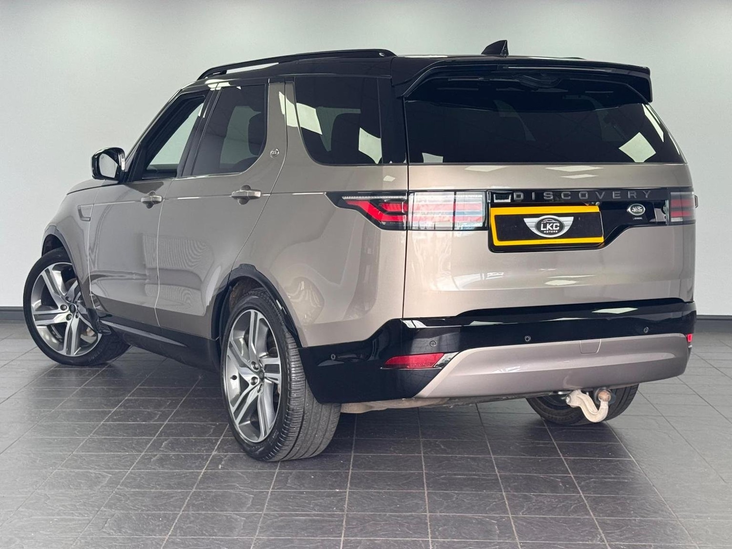 Used Land Rover Discovery 2022 for sale - 76794575: Photo 14