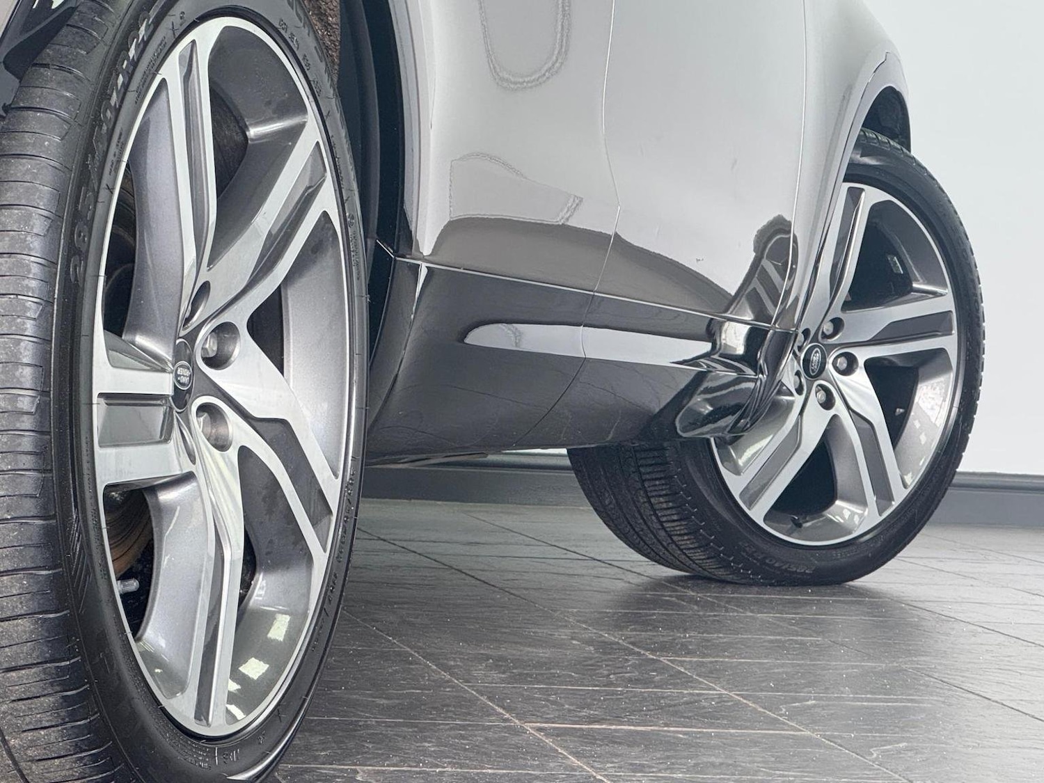 Used Land Rover Discovery 2022 for sale - 76794575: Photo 28