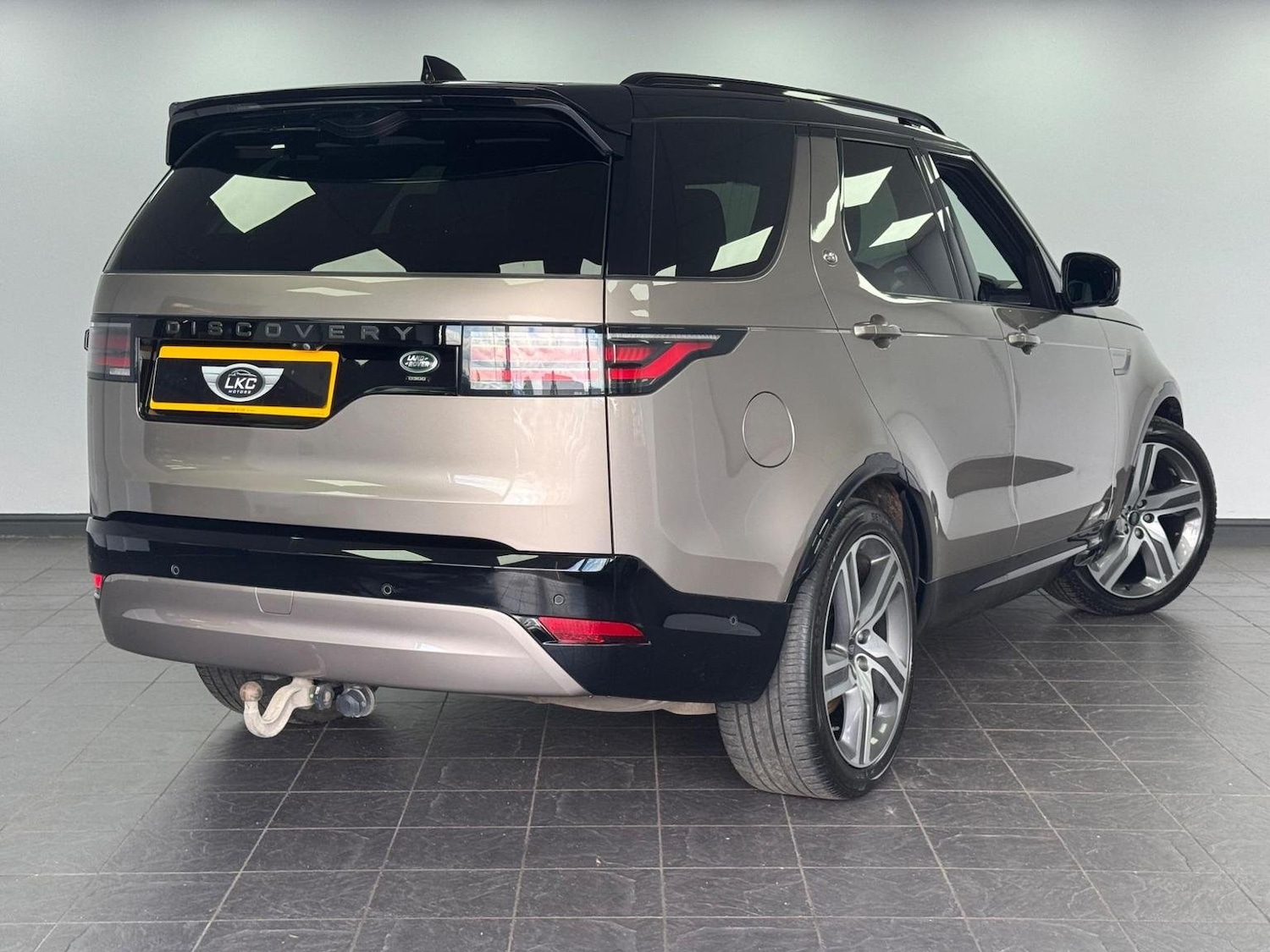 Used Land Rover Discovery 2022 for sale - 76794575: Photo 30