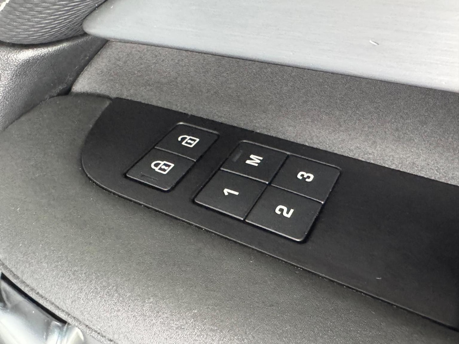 Used Land Rover Discovery 2022 for sale - 76794575: Photo 43