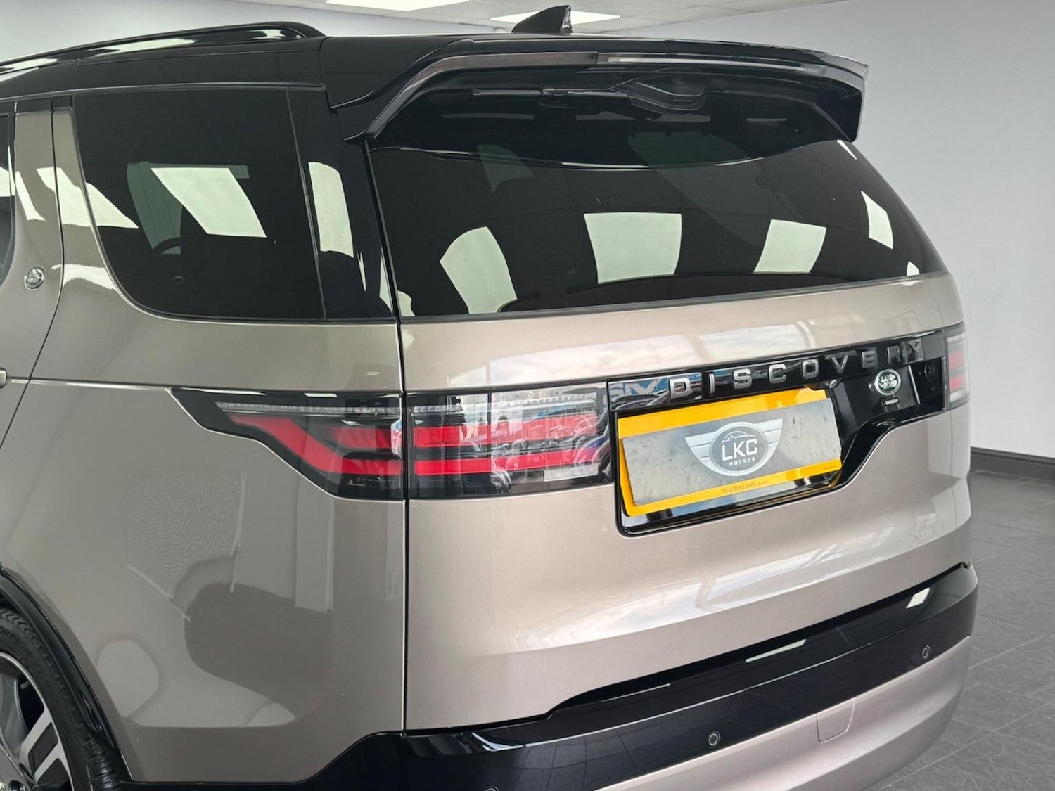 Used Land Rover Discovery 2022 for sale - 76794575: Photo 51