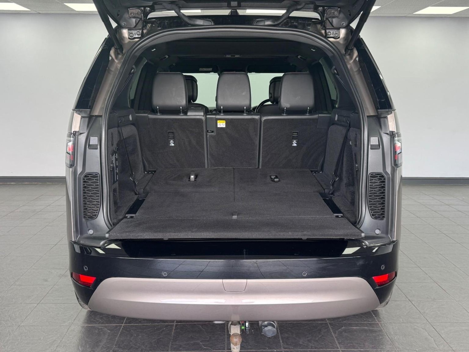 Used Land Rover Discovery 2022 for sale - 76794575: Photo 53