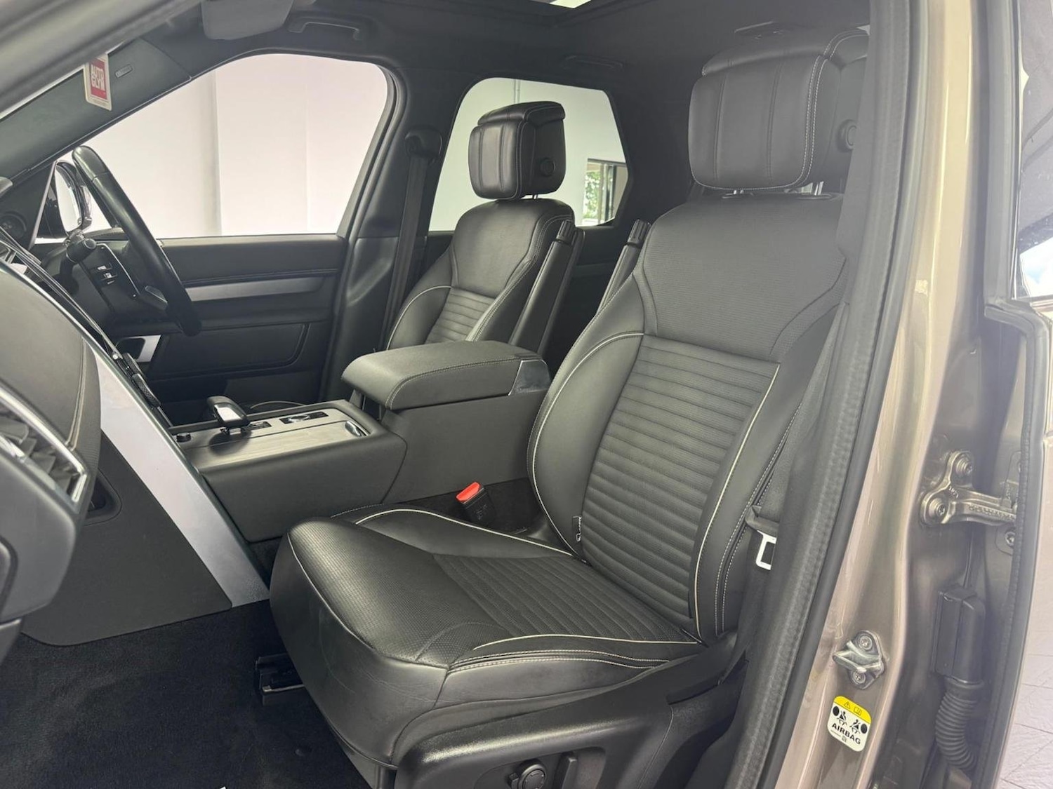 Used Land Rover Discovery 2022 for sale - 76794575: Photo 6