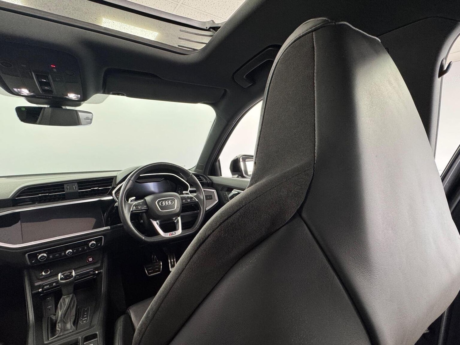 Used Audi RS Q3 2022 for sale - 77464684: Photo 45