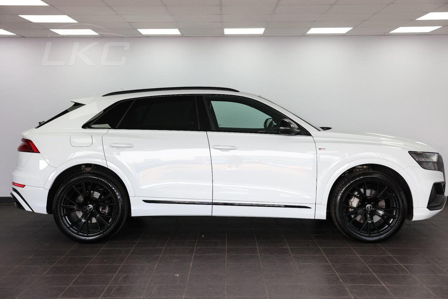 Used Audi Q8 2021 for sale - 76794587: Photo 15