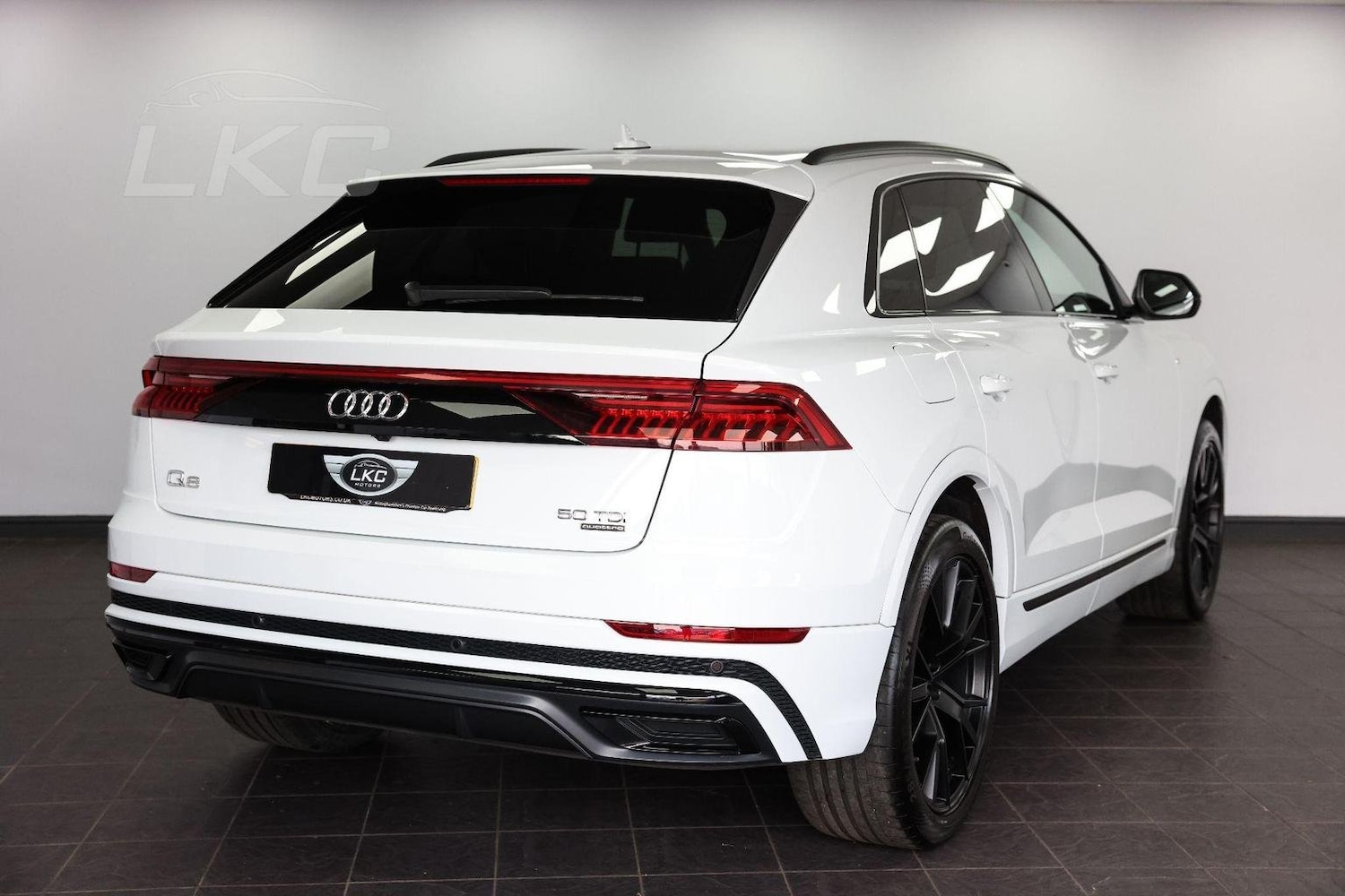 Used Audi Q8 2021 for sale - 76794587: Photo 2