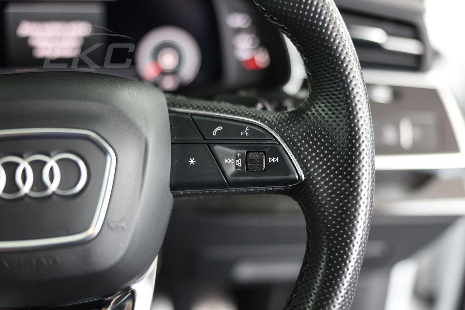 Used Audi Q8 2021 for sale - 76794587: Photo 25