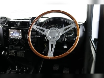 Used Land Rover Defender 2014 for sale - 76430887: Photo