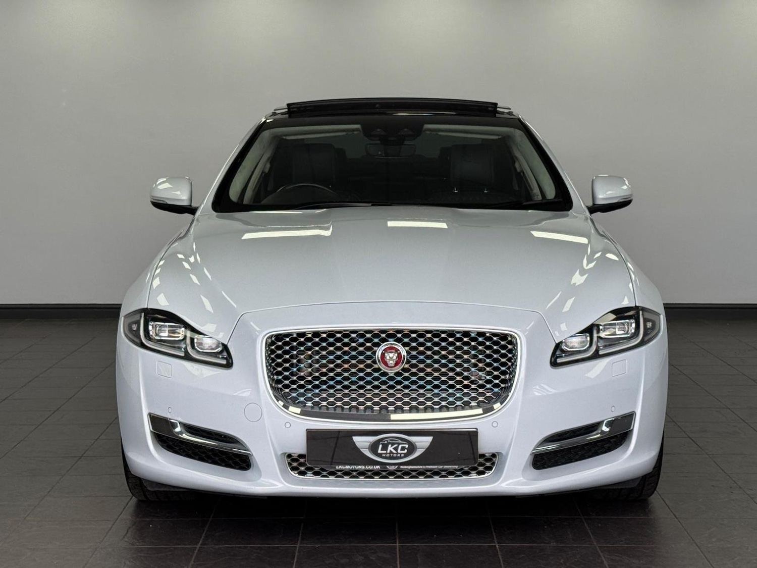 Used Jaguar XJ 2020 for sale - 76527387: Photo 19