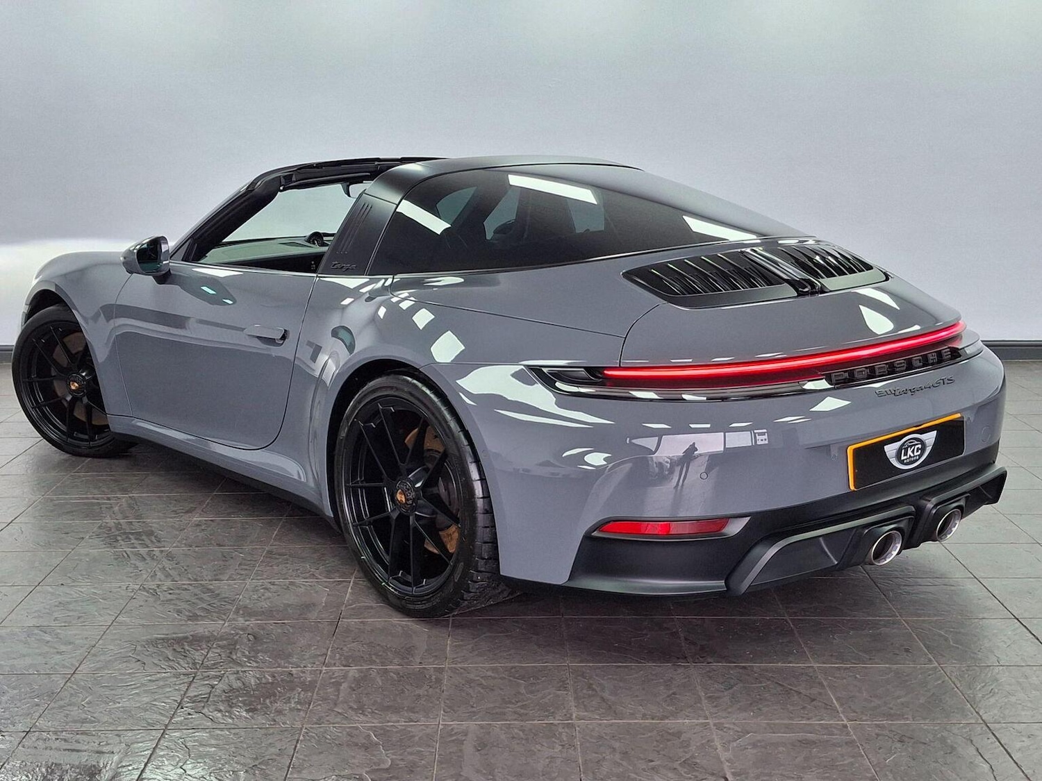 Used Porsche 911 2024 for sale - 77535949: Photo 12