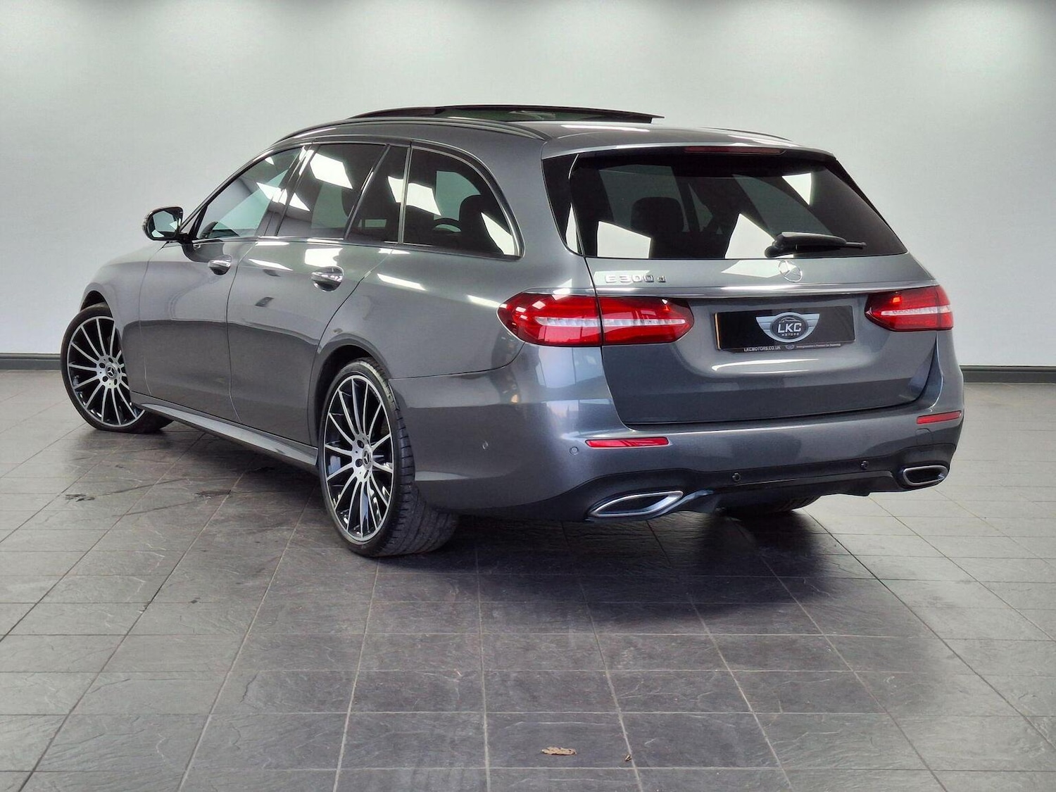 Used Mercedes-Benz E Class 2020 for sale - 76769862: Photo 27