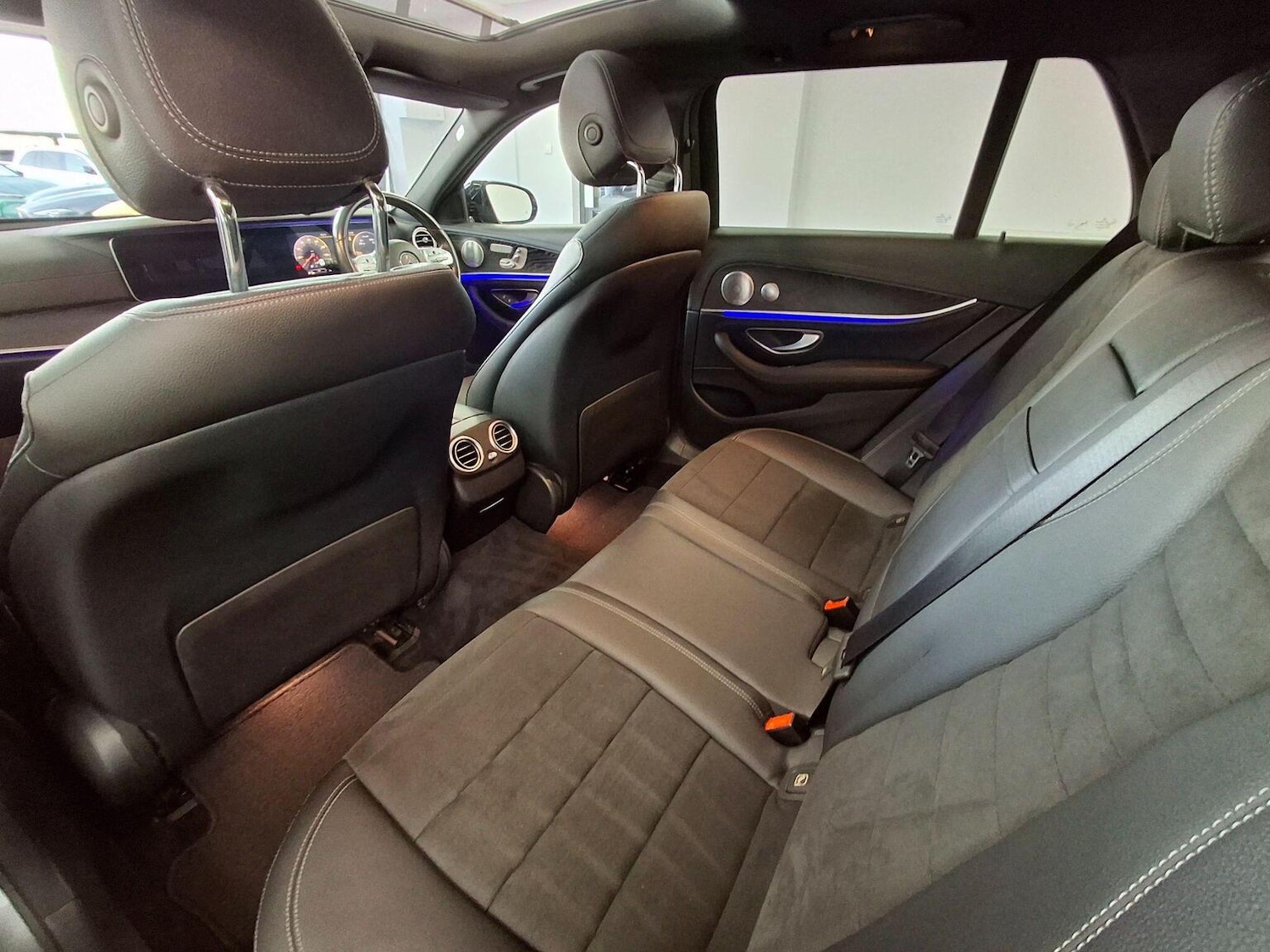 Used Mercedes-Benz E Class 2020 for sale - 76769862: Photo 37