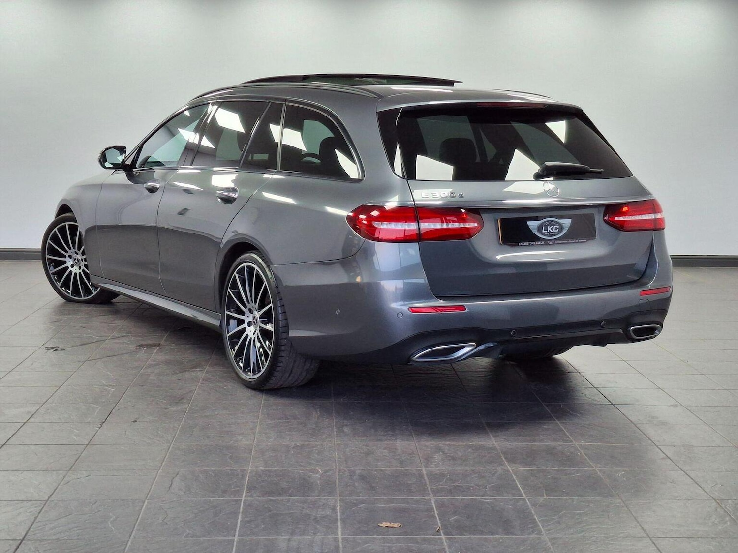 Used Mercedes-Benz E Class 2020 for sale - 76769862: Photo 44