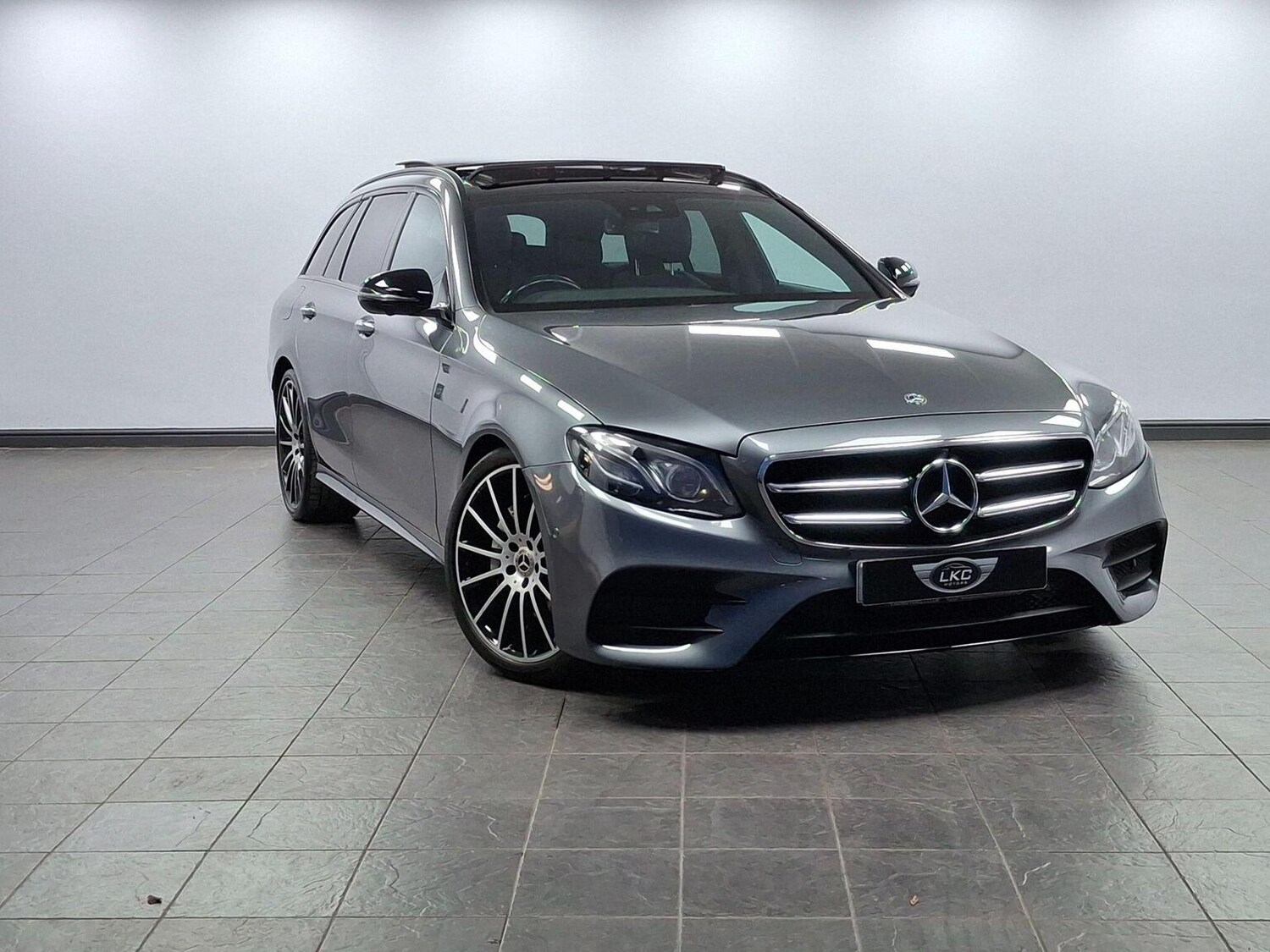 Used Mercedes-Benz E Class 2020 for sale - 76769862: Photo 52
