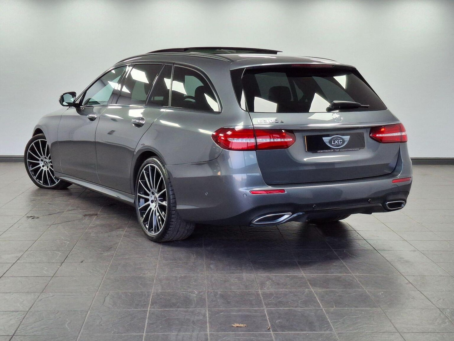 Used Mercedes-Benz E Class 2020 for sale - 76769862: Photo 70