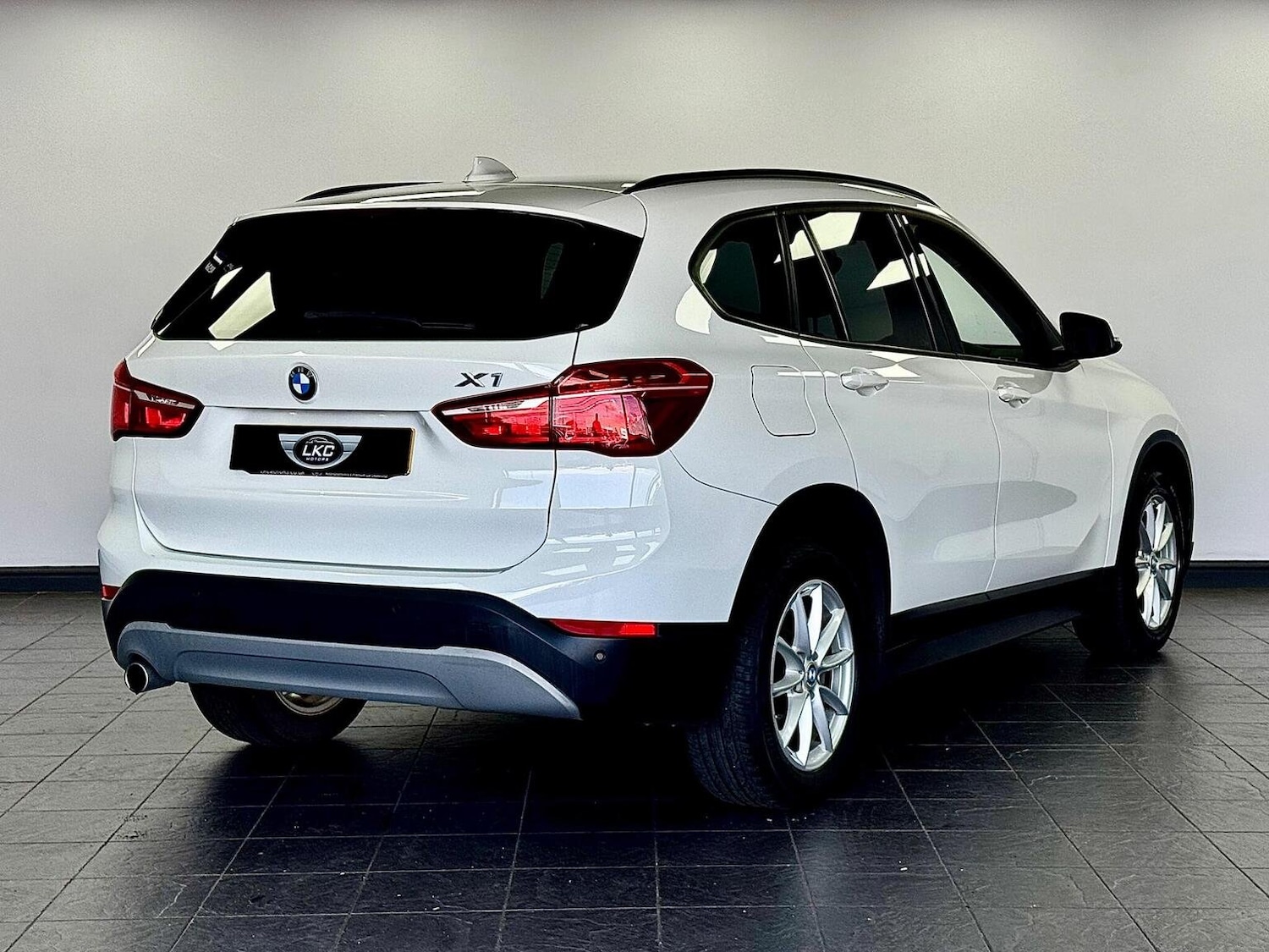 Used BMW X1 2017 for sale - 76120358: Photo 2