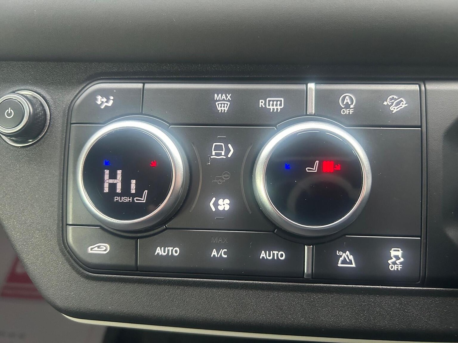 Used Land Rover Defender 90 2024 for sale - 76968585: Photo 11