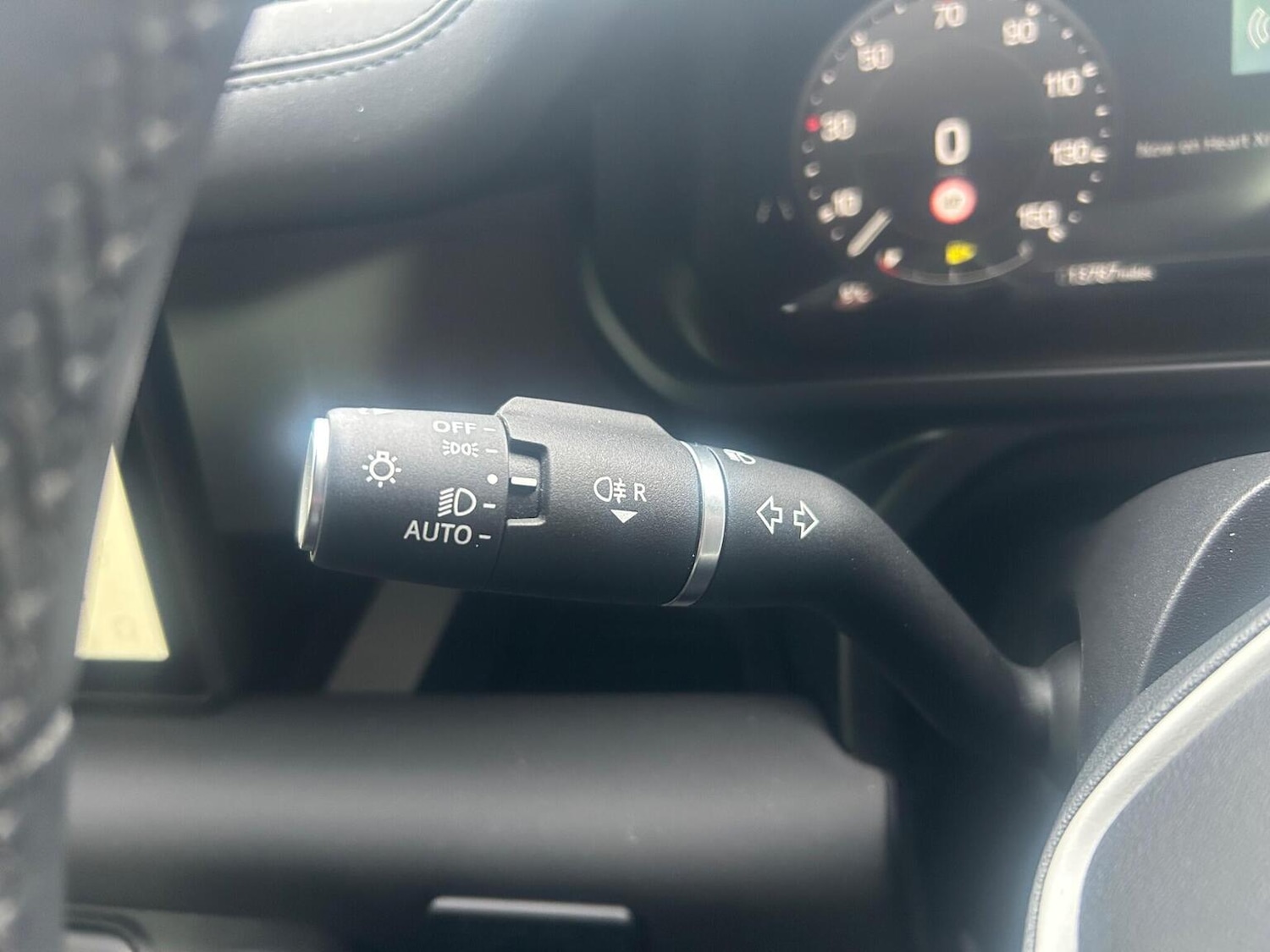 Used Land Rover Defender 90 2024 for sale - 76968585: Photo 15