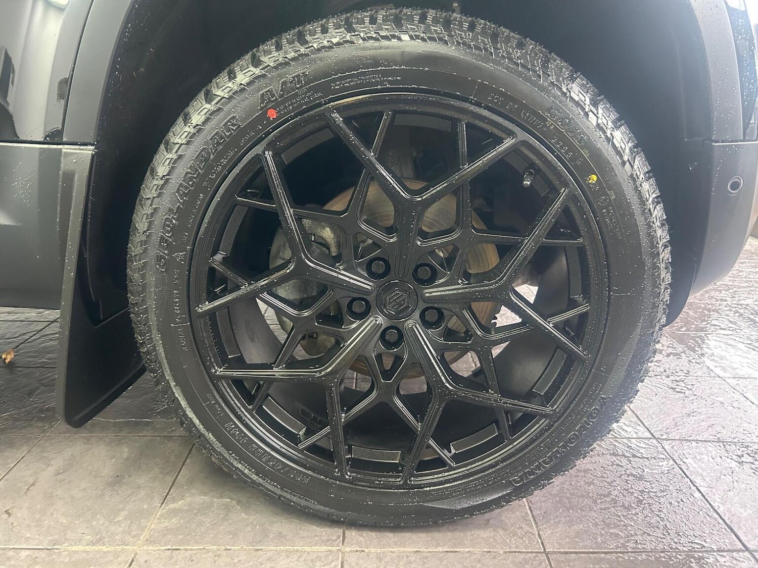 Used Land Rover Defender 90 2024 for sale - 76968585: Photo 22