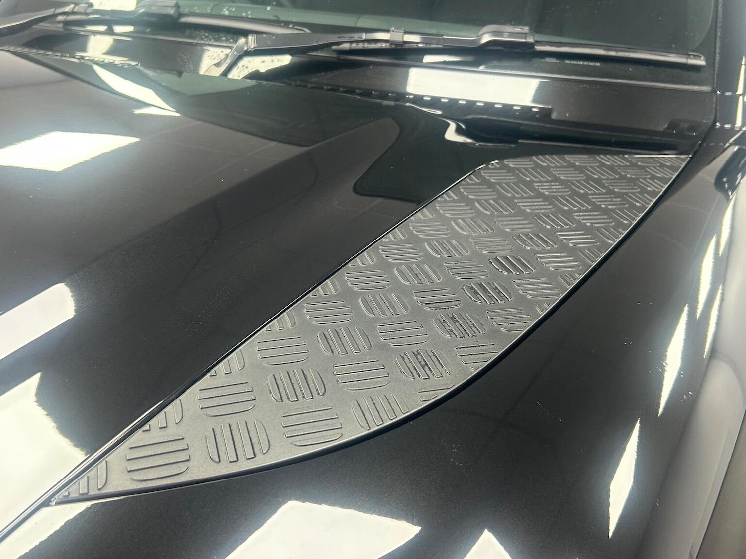 Used Land Rover Defender 90 2024 for sale - 76968585: Photo 32