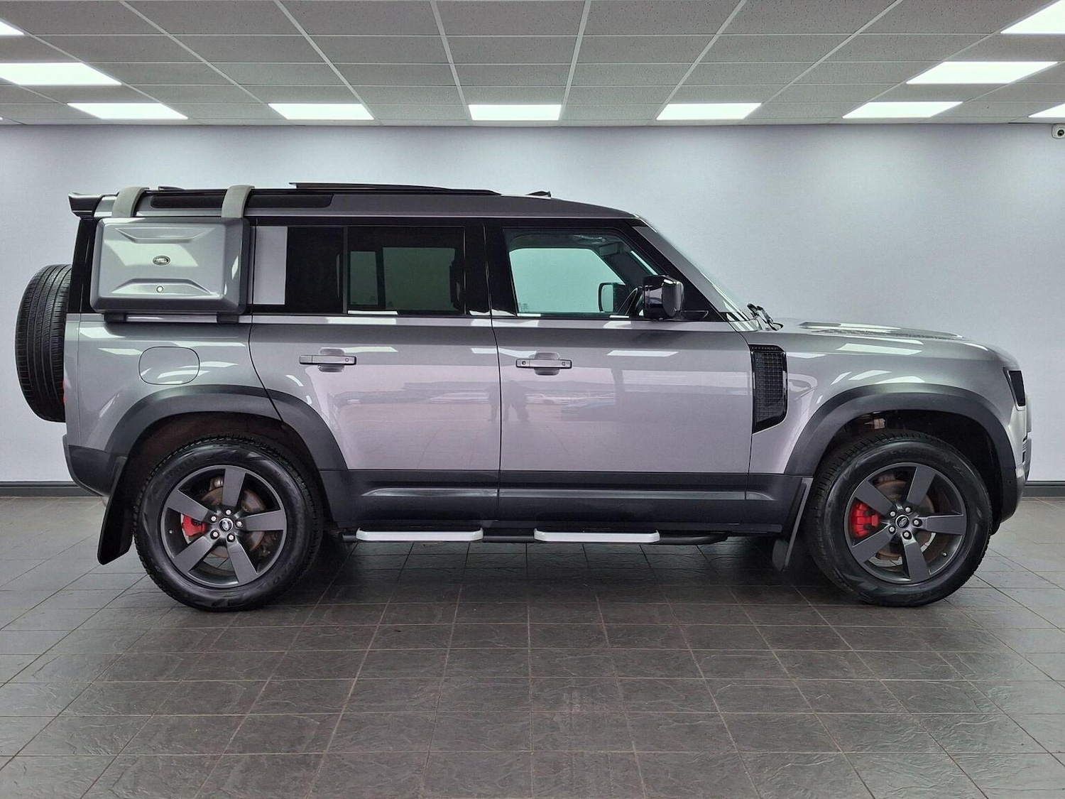 Used Land Rover Defender 2020 for sale - 78219556: Photo 4