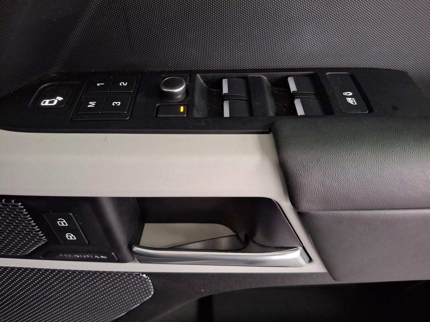 Used Land Rover Defender 2020 for sale - 78219556: Photo 40