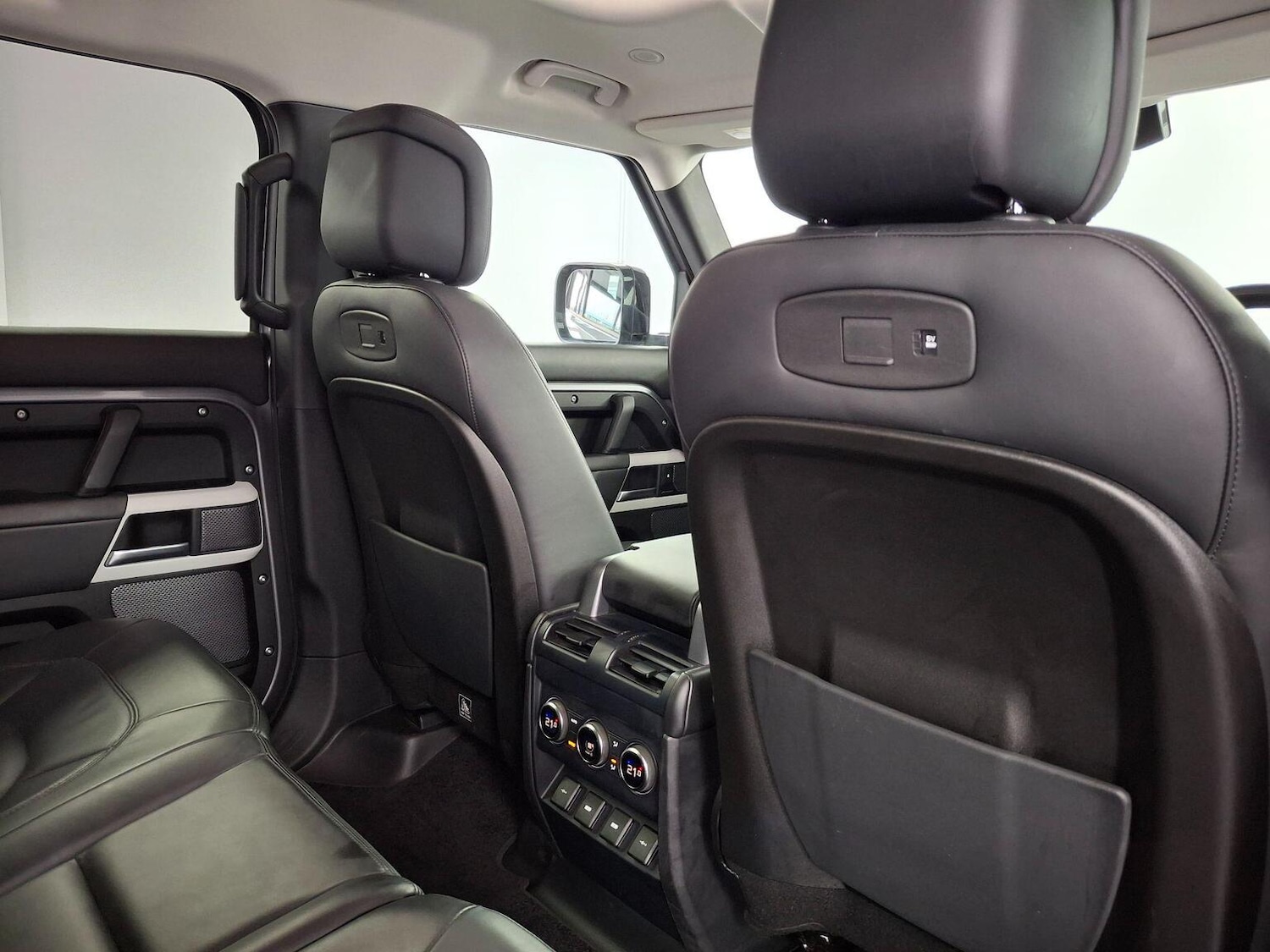 Used Land Rover Defender 2020 for sale - 78219556: Photo 9