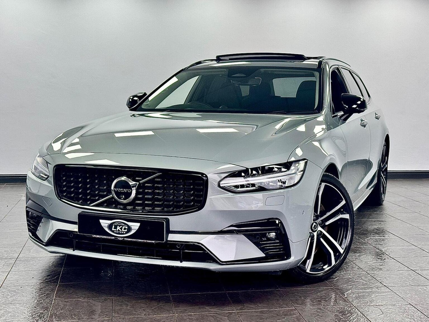 Used Volvo V90 2023 for sale - 76093704: Photo 21