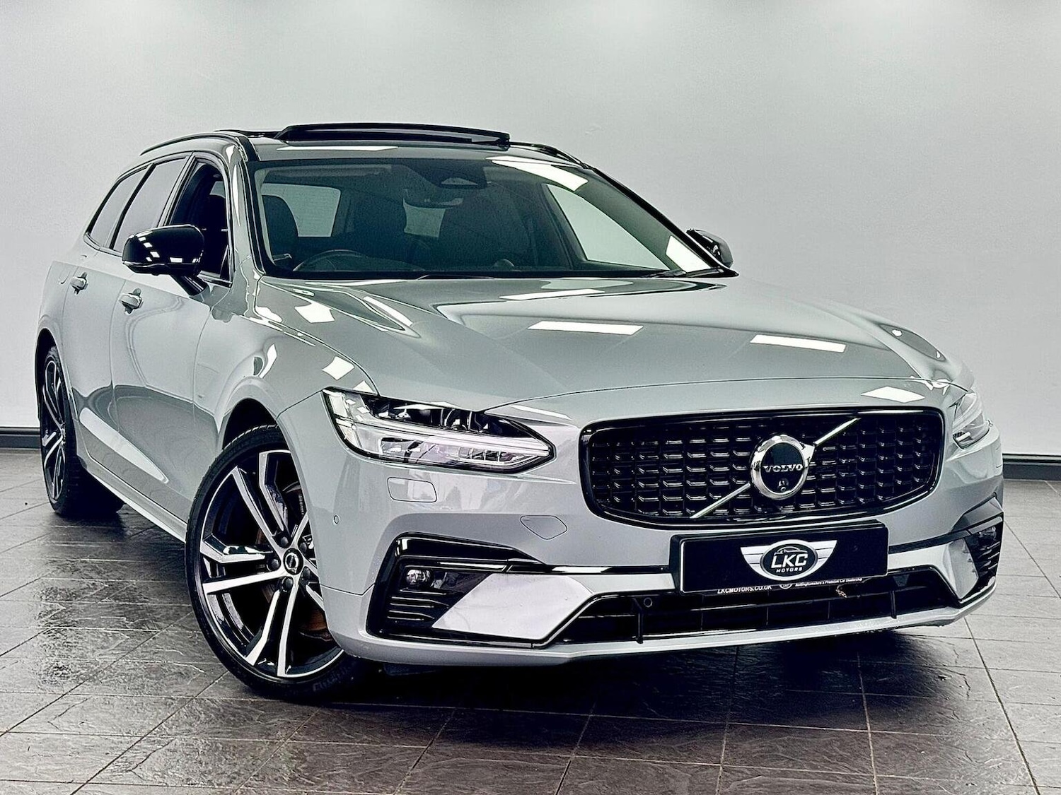 Used Volvo V90 2023 for sale - 76093704: Photo 26