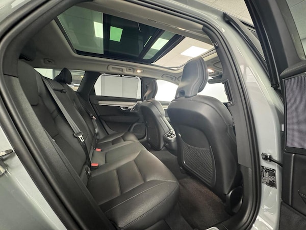 Used Volvo V90 2023 for sale - 76093704: Photo 51