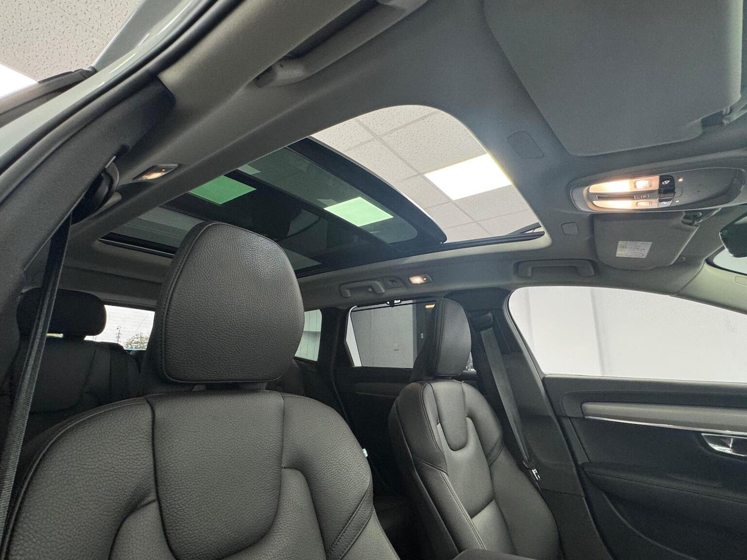 Used Volvo V90 2023 for sale - 76093704: Photo 6