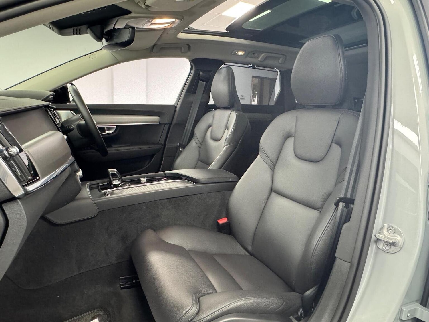 Used Volvo V90 2023 for sale - 76093704: Photo 7