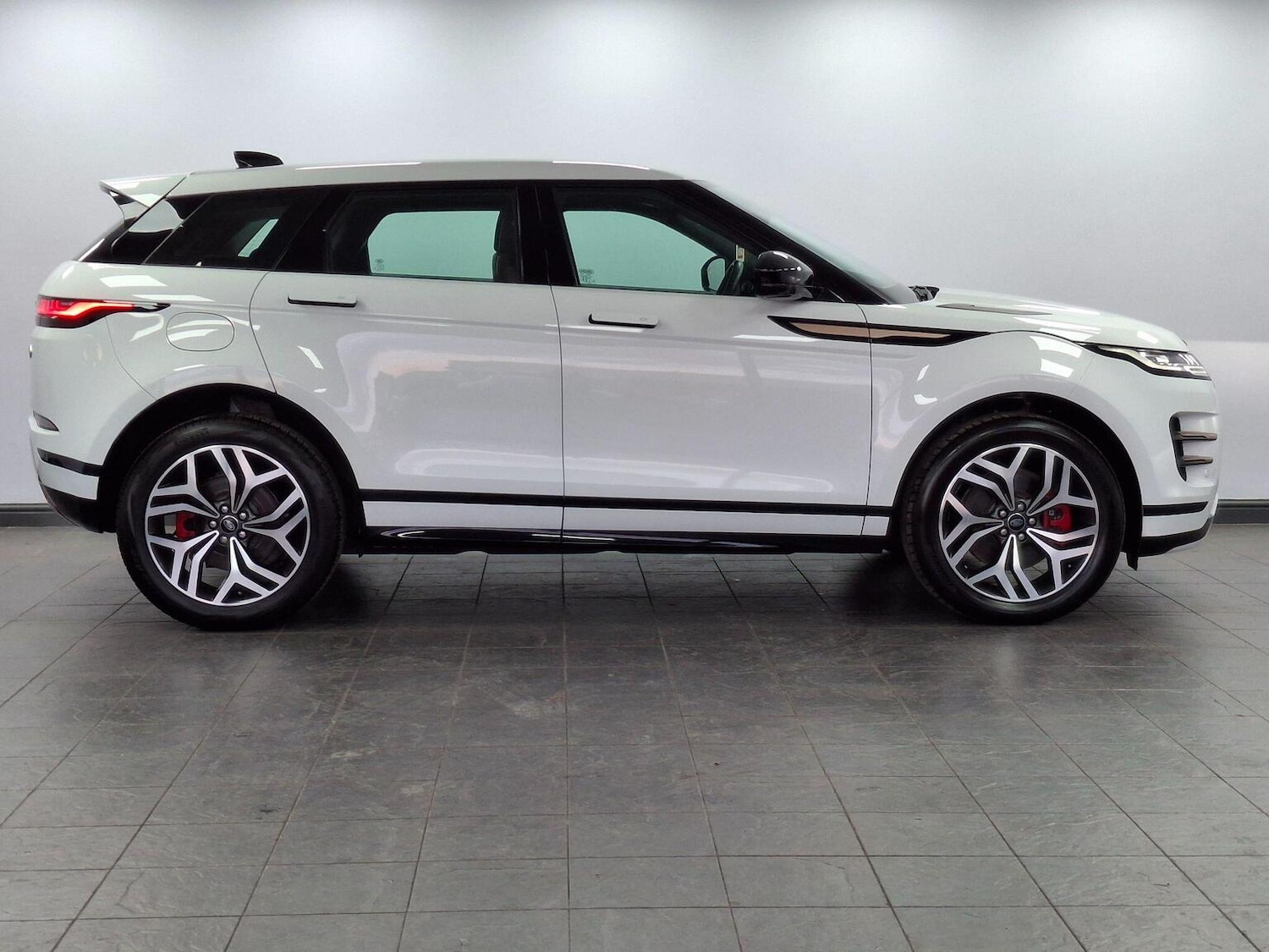 Used Land Rover Range Rover Evoque 2022 for sale - 77089853: Photo 4