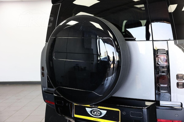 Used Land Rover Defender 110 2024 for sale - 76107221: Photo 12