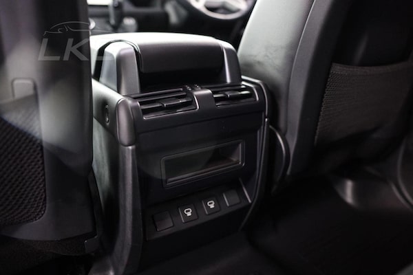 Used Land Rover Defender 110 2024 for sale - 76107221: Photo 42