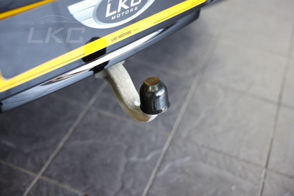 Used Land Rover Defender 110 2024 for sale - 76107221: Photo 43