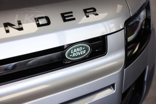 Used Land Rover Defender 110 2024 for sale - 76107221: Photo 4