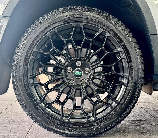Used Land Rover Defender 110 2024 for sale - 76107221: Photo 59