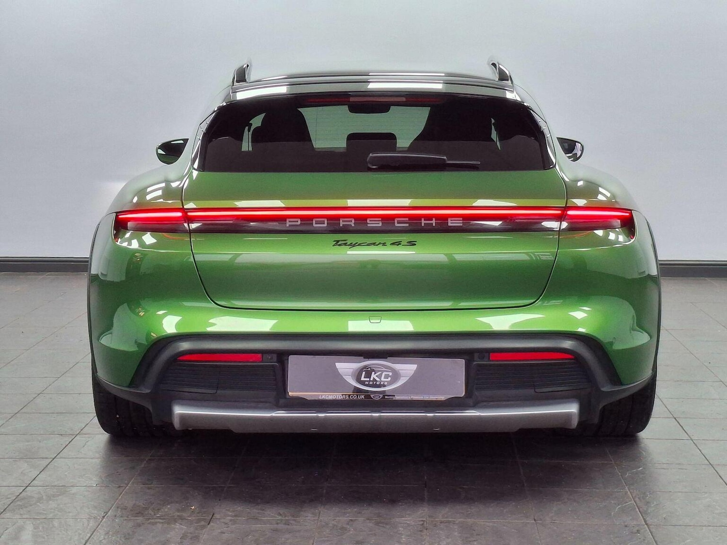 Used Porsche Taycan 2021 for sale - 77107632: Photo 13