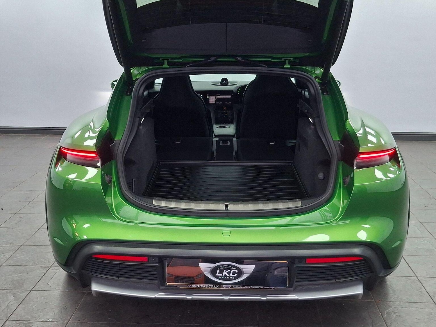 Used Porsche Taycan 2021 for sale - 77107632: Photo 21