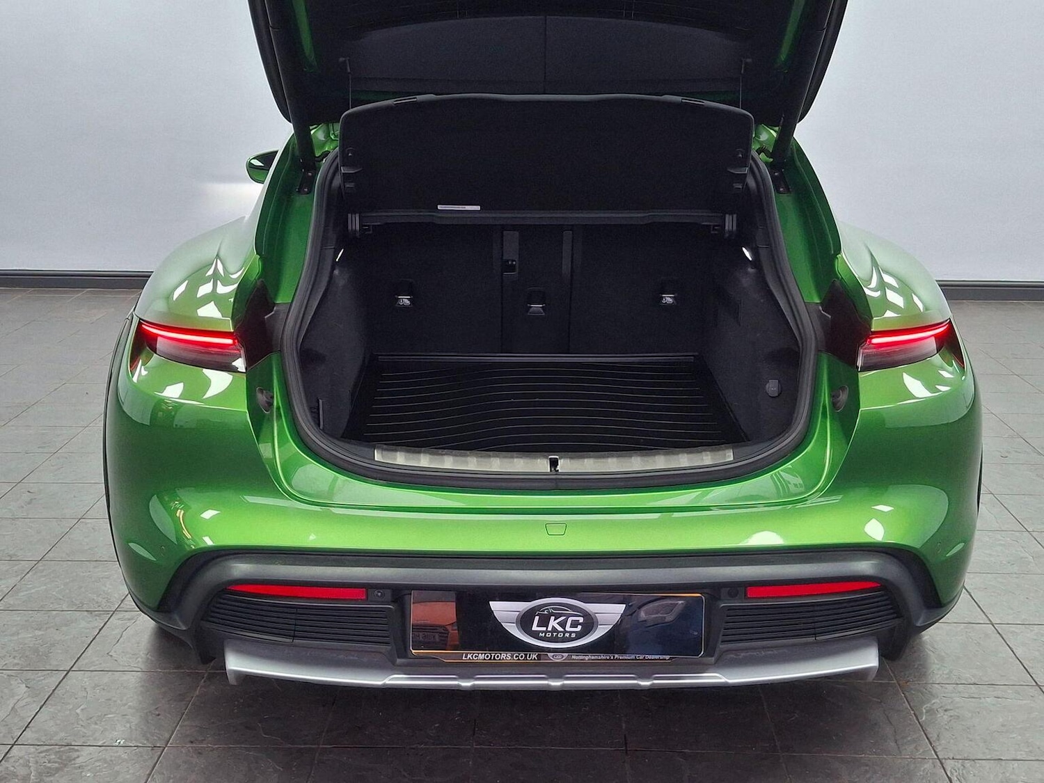 Used Porsche Taycan 2021 for sale - 77107632: Photo 22