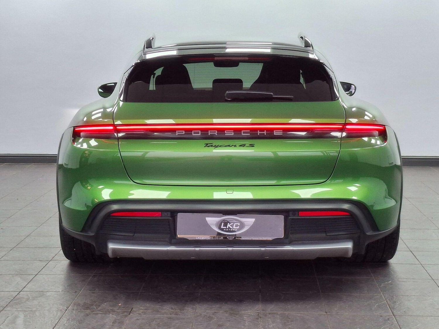 Used Porsche Taycan 2021 for sale - 77107632: Photo 23